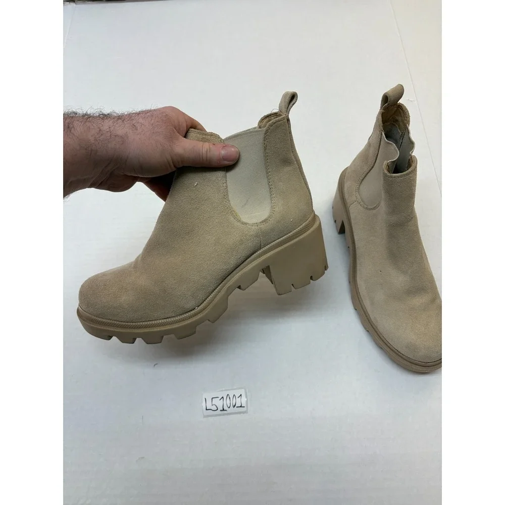 Steve Madden Boots Women's size 9M Tan Suede‎ Lug Sole Sand